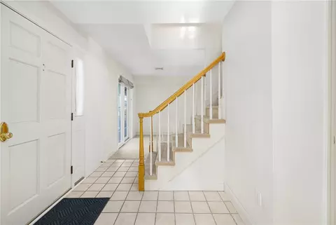 Entry Way - 308 Corey Ln, Middletown, RI 02842 photo 1 of 1