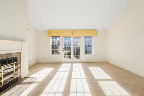 Living - 308 Corey Ln, Middletown, RI 02842 photo 1 of 8