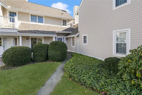 Exterior - 308 Corey Ln, Middletown, RI 02842 photo 6 of 15