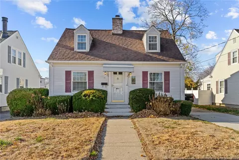 87 Mount Vernon Blvd, Pawtucket, RI 02861