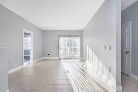 Living - 78 Mill St #102, Woonsocket, RI 02895 photo 5 of 8