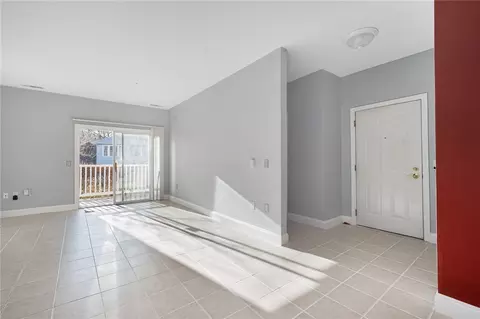 Living - 78 Mill St #102, Woonsocket, RI 02895 photo 4 of 8