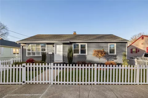 93 Lubec St, Providence, RI 02904