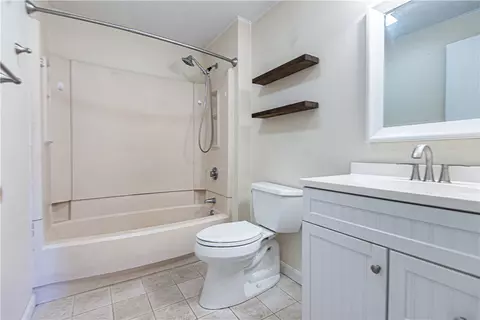 Bath - 12 Bayberry Rd, Woonsocket, RI 02895 photo 1 of 2