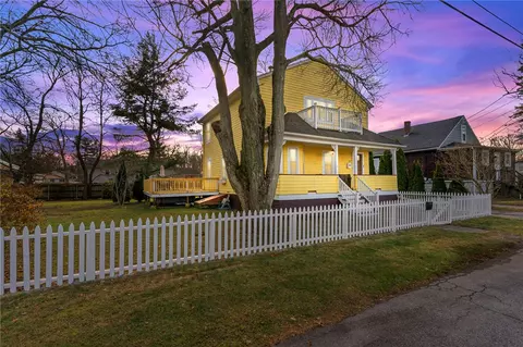 20 Birch St, Warwick, RI 02888 photo 2