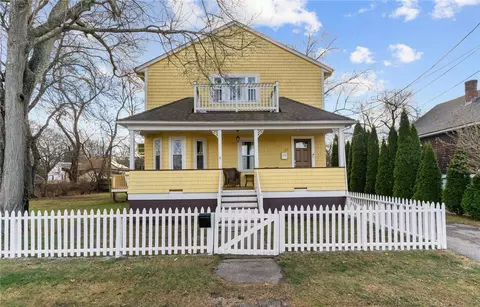 20 Birch St, Warwick, RI 02888 photo 3