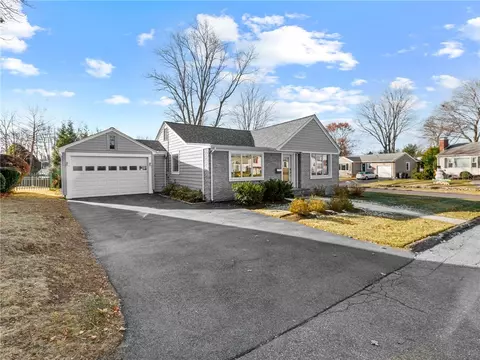 30 Stanley St, North Providence, RI 02904