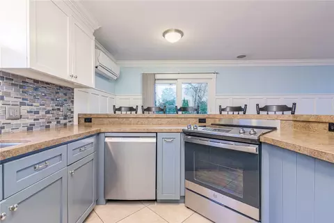 93 Hemlock Rd, South Kingstown, RI 02879 photo 7