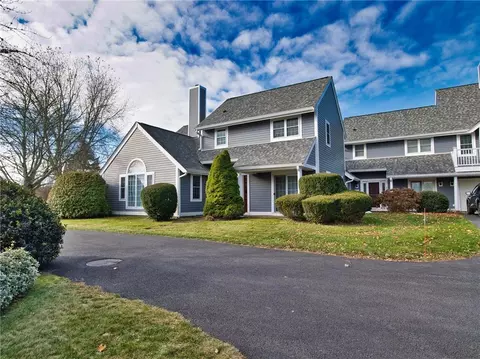 518 Corey Ln, Middletown, RI 02842