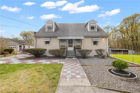 60 Biltmore Ave, Cumberland, RI 02864