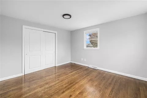 25 Ridgeway Dr, Warren, RI 02885 photo 8