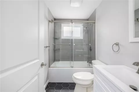 25 Ridgeway Dr, Warren, RI 02885 photo 9