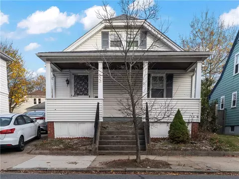 217 River Ave, Providence, RI 02908