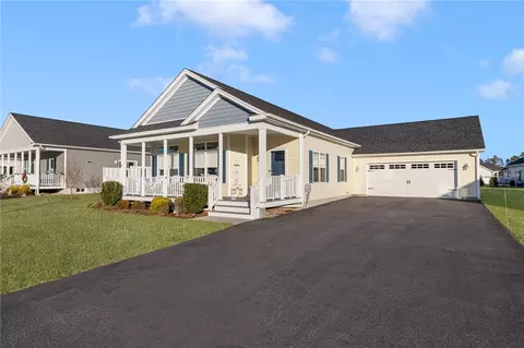 13 Fescue Ln #13, South Kingstown, RI 02879
