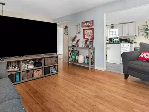Living - 1712 Flat River Rd, Coventry, RI 02816 photo 2 of 2