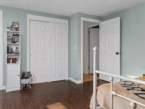 Bedroom - 1712 Flat River Rd, Coventry, RI 02816 photo 3 of 4