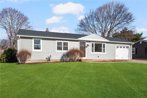 165 Weeden Dr, East Greenwich, RI 02818