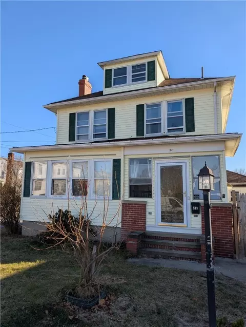 82 Garden St, Cranston, RI 02910