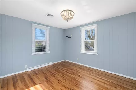 Bedroom - 169 Bartlett Dr, Warwick, RI 02886 photo 1 of 5