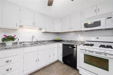 Kitchen - 169 Bartlett Dr, Warwick, RI 02886 photo 2 of 5