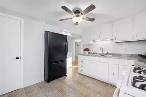 Kitchen - 169 Bartlett Dr, Warwick, RI 02886 photo 5 of 5