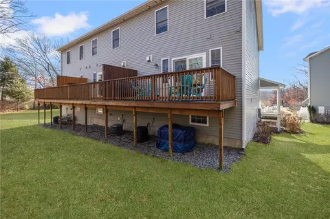 Exterior - 1209 Centerville Rd #5, Warwick, RI 02886 photo 9 of 10