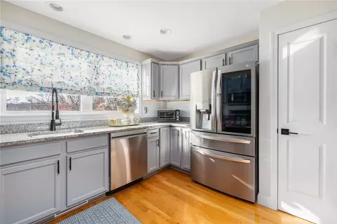 Kitchen - 1209 Centerville Rd #5, Warwick, RI 02886 photo 6 of 6