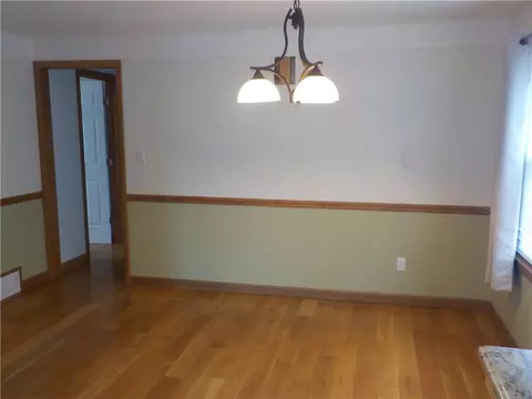 Living - 18 Marshall Rd, Woonsocket, RI 02895 photo 1 of 3