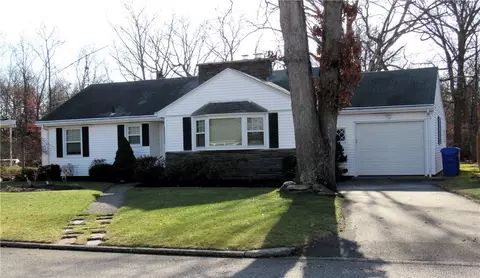 127 Eaton St, Pawtucket, RI 02861
