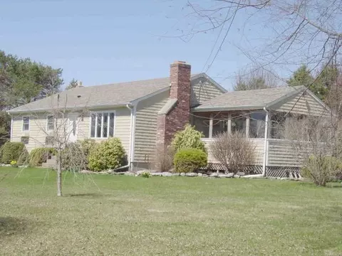 913 Liberty Ln, West Kingston, RI 02892