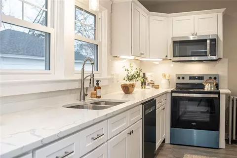 Kitchen - 1527 Centerville Rd, Warwick, RI 02886 photo 3 of 3