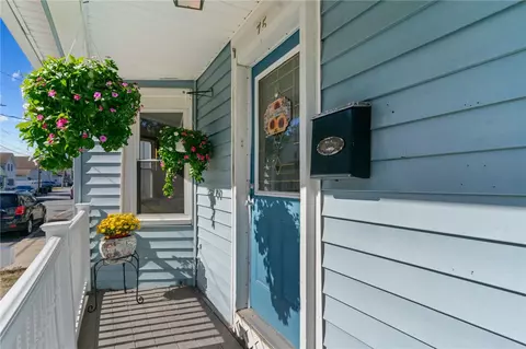75 Cedar Ave, East Providence, RI 02915 photo 3