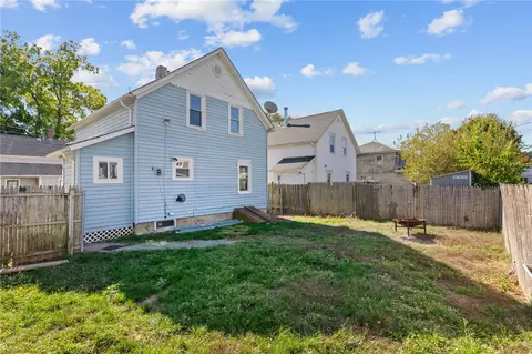 75 Cedar Ave, East Providence, RI 02915 photo 4