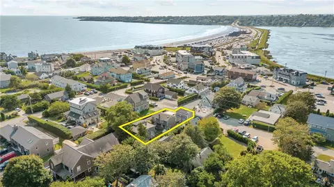 17 Warren Ave, Middletown, RI 02842