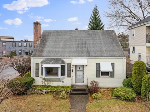 159 Pond St, Pawtucket, RI 02860