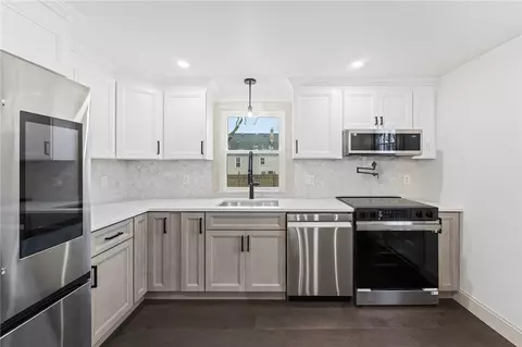 104 Stone Ave, Warwick, RI 02889 photo 8