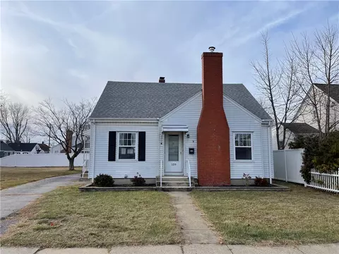 159 Rosemere Rd, Pawtucket, RI 02861