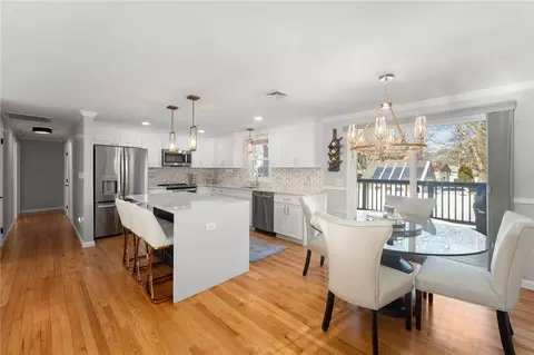 53 Rip Van Winkle Cir, Warwick, RI 02886 photo 11
