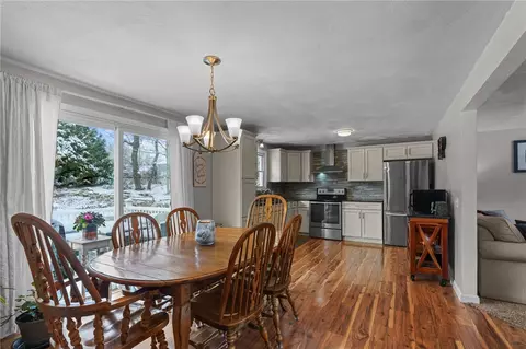 30 Ernest St, Coventry, RI 02816 photo 6