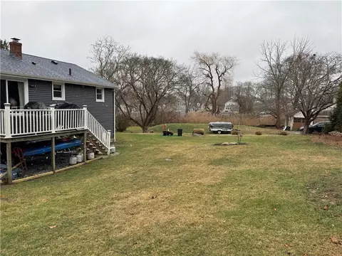 30 Ernest St, Coventry, RI 02816 photo 4