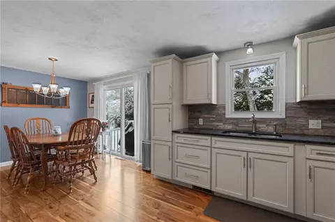 30 Ernest St, Coventry, RI 02816 photo 8
