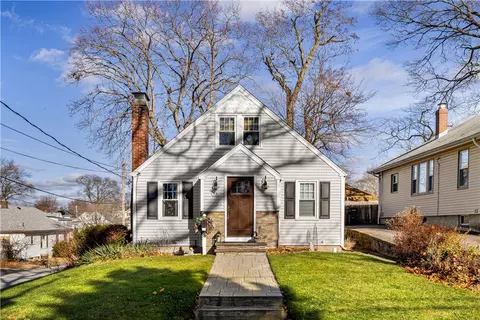 93 Keith Ave, Cranston, RI 02910
