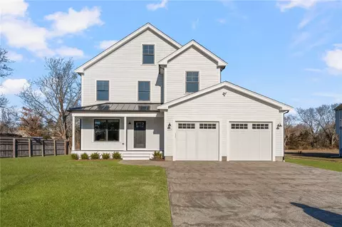 267 Prospect Ave, Middletown, RI 02842