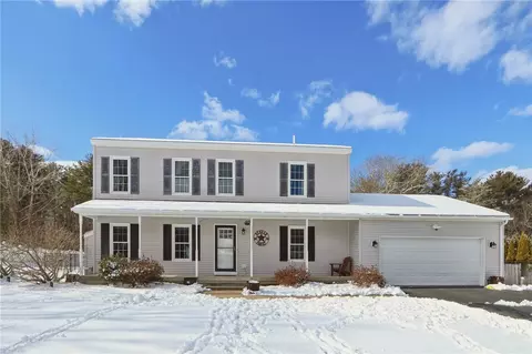 78 Hidden Lake Dr, North Kingstown, RI 02874