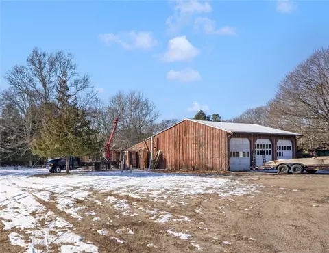 Exterior - 220 Ten Rod Rd, Exeter, RI 02822 photo 5 of 12