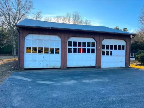 Exterior - 220 Ten Rod Rd, Exeter, RI 02822 photo 11 of 12