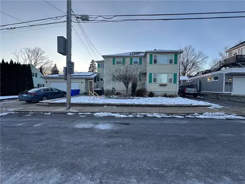 236 Andrews Ave, West Warwick, RI 02893