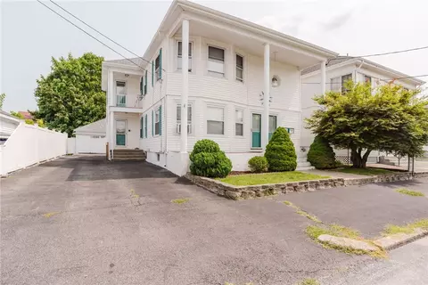 437 Liverpool Ave, Pawtucket, RI 02861