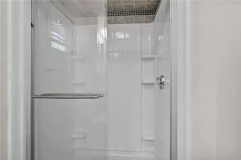 Bath - 40 Lear Dr, Coventry, RI 02816 photo 3 of 3