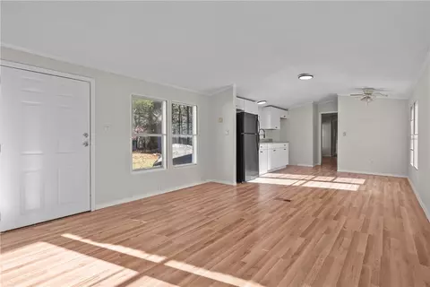 Living - 85 Lear Dr, Coventry, RI 02816 photo 2 of 6